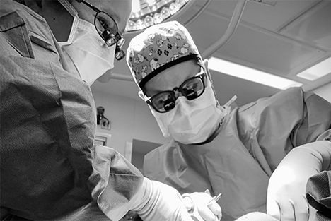 Dr. Salem I. Noureldine performing minimally invasive thyroid surgery.