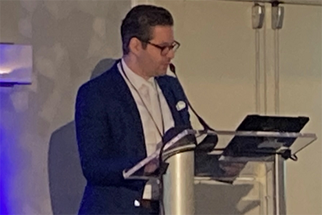 Dr. Salem I. Noureldine speaking at the Central Surgical Association annual meeting.